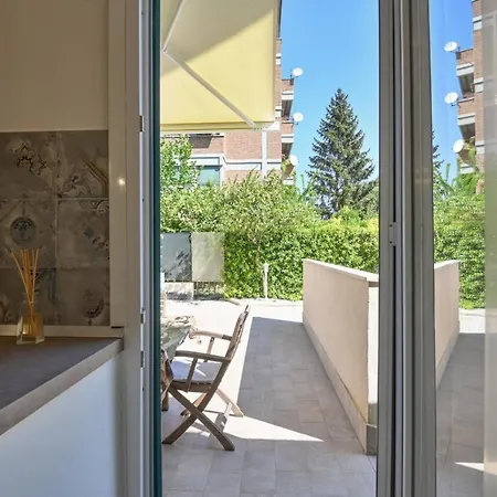 شقة Garden House Vale *