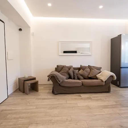 Апартаменты Garden House Vale *